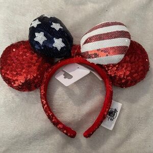 NWT MINNIE RED WHIT BLUE SEQUIN EARS
